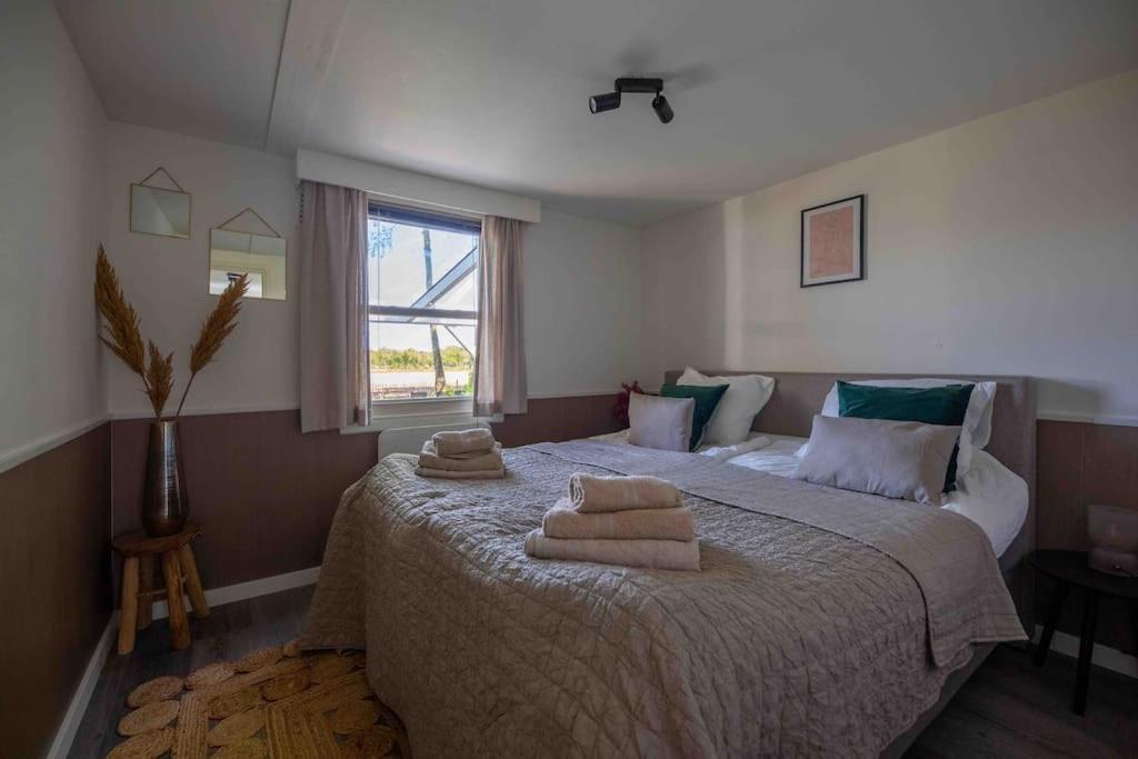 86, Bed & Outdoor Wellness - Sauna, Hottub, Icebath & Outdoor Shower Included! 오이스터위지크 외부 사진